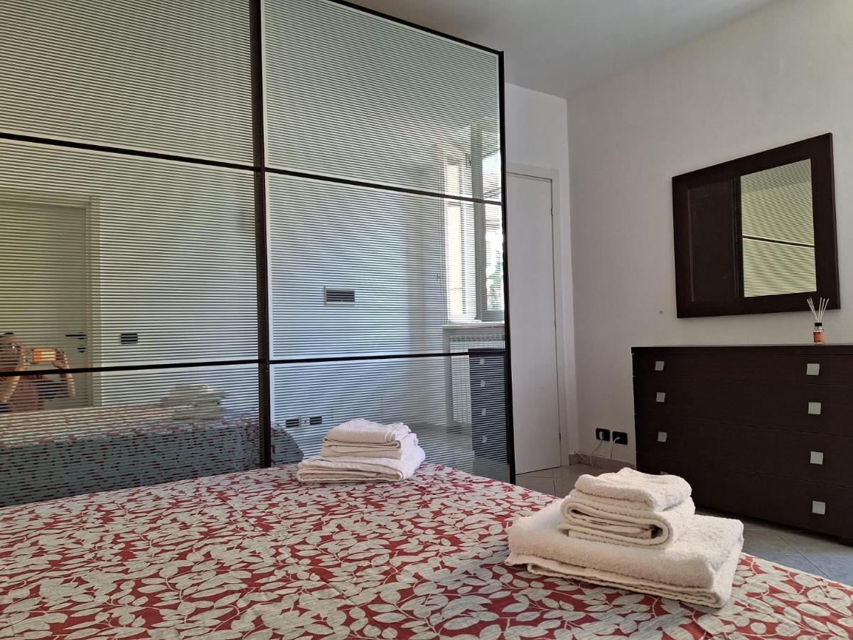 Appartamento La Casa Dei Nonni Malnate Exteriör bild