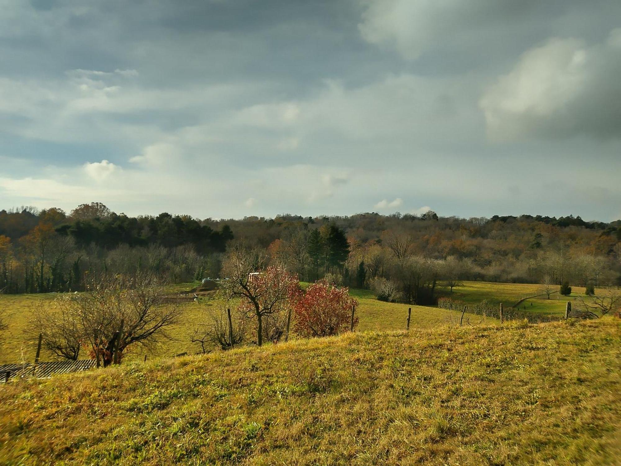 Appartamento La Casa Dei Nonni Malnate Exteriör bild
